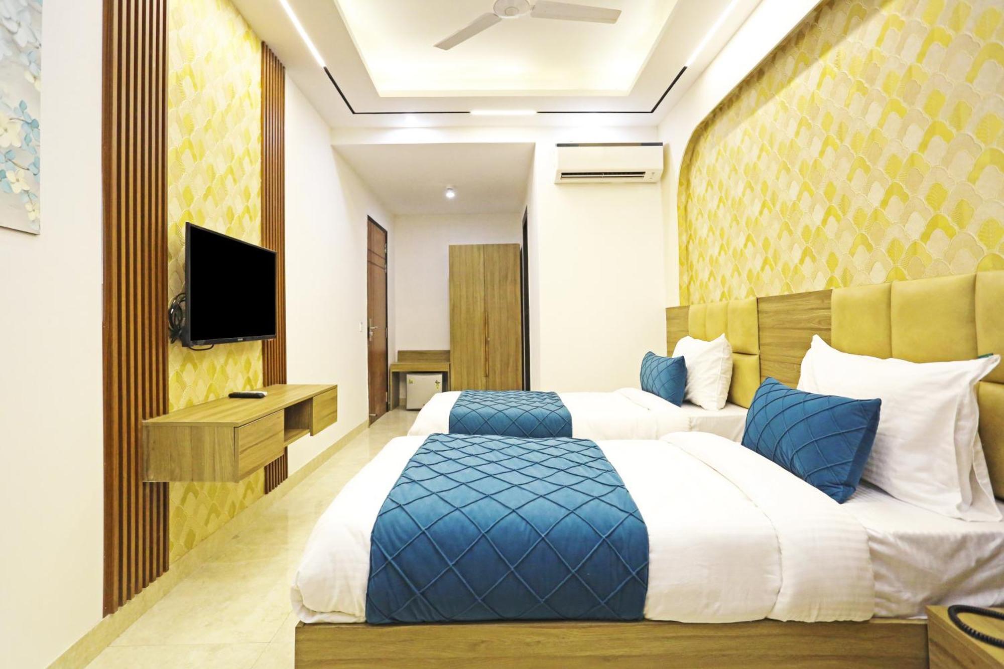 Hotel Hsp Plaza Nueva Delhi Exterior foto