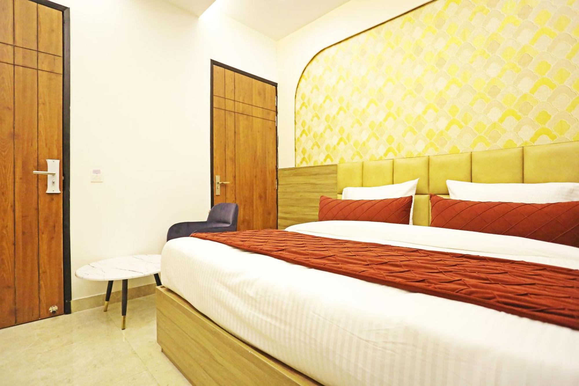 Hotel Hsp Plaza Nueva Delhi Exterior foto