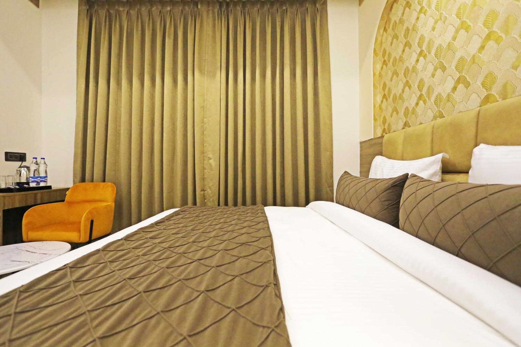 Hotel Hsp Plaza Nueva Delhi Exterior foto