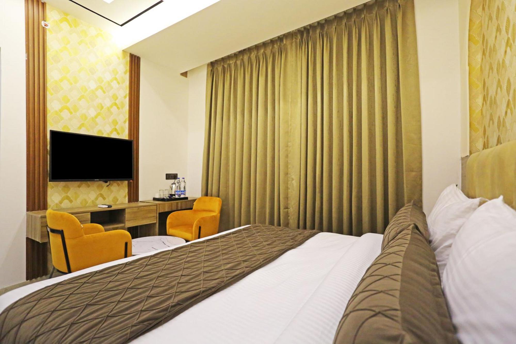 Hotel Hsp Plaza Nueva Delhi Exterior foto