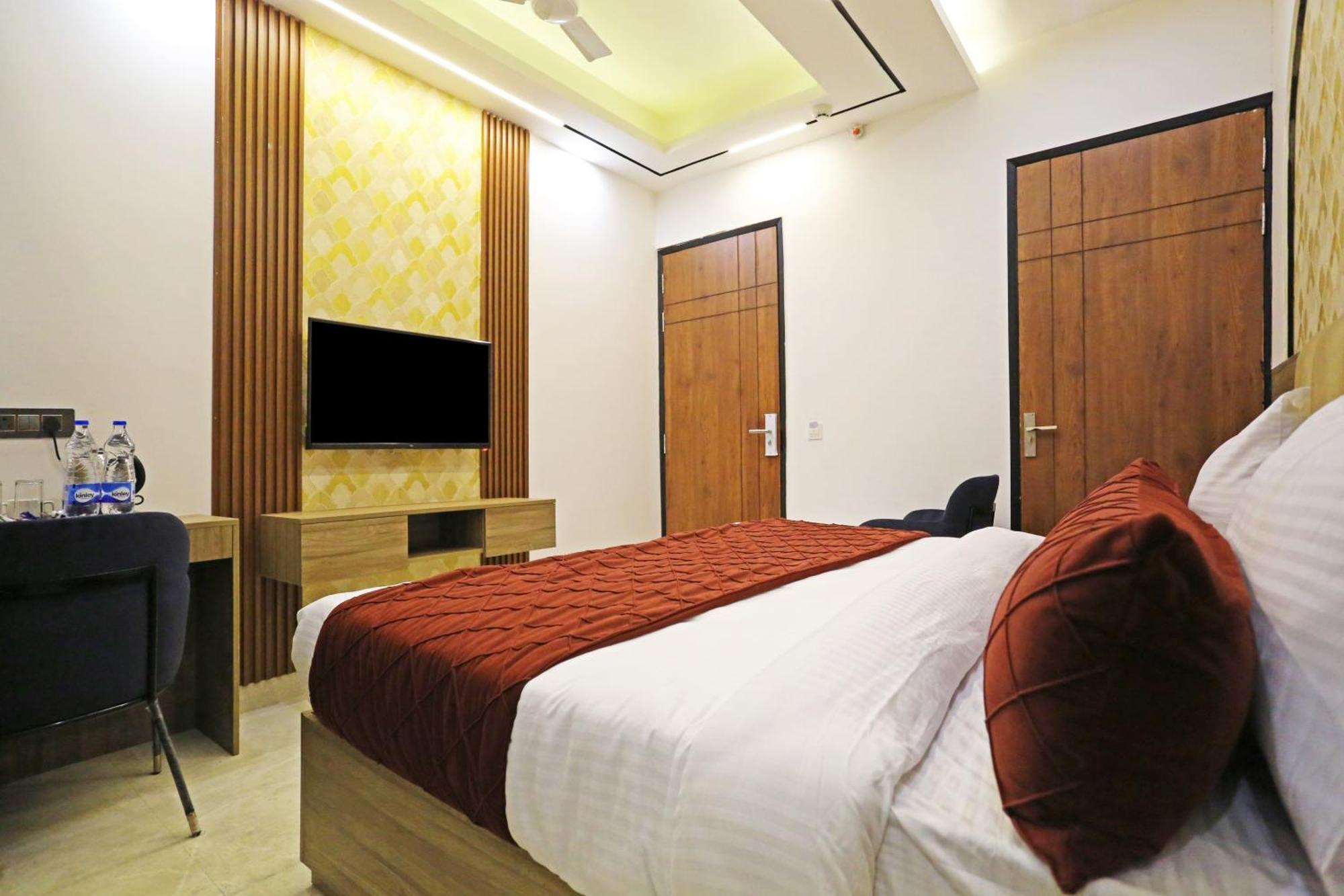 Hotel Hsp Plaza Nueva Delhi Exterior foto